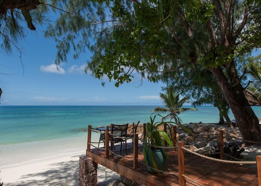  Praslin Island Beach
