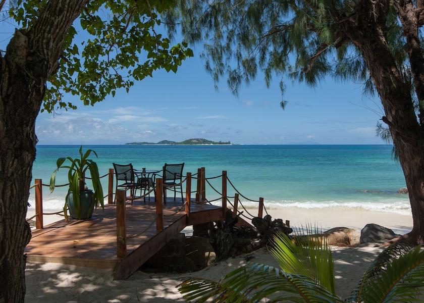 Praslin Island Beach