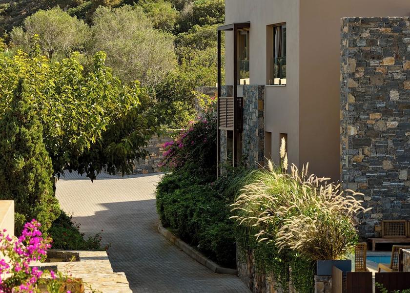Crete Agios Nikolaos Garden view