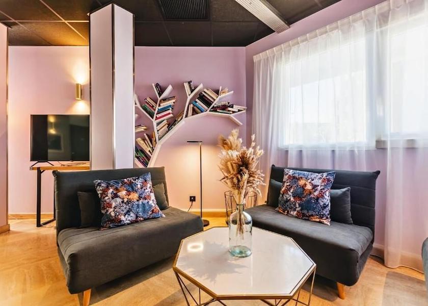 Auvergne-Rhone-Alpes Decines-Charpieu Bar