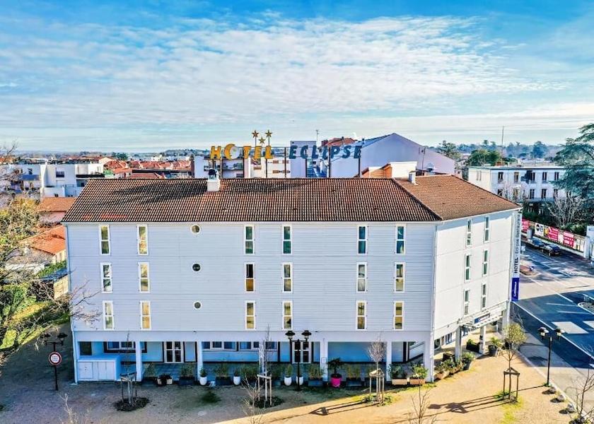 Auvergne-Rhone-Alpes Decines-Charpieu Primary image