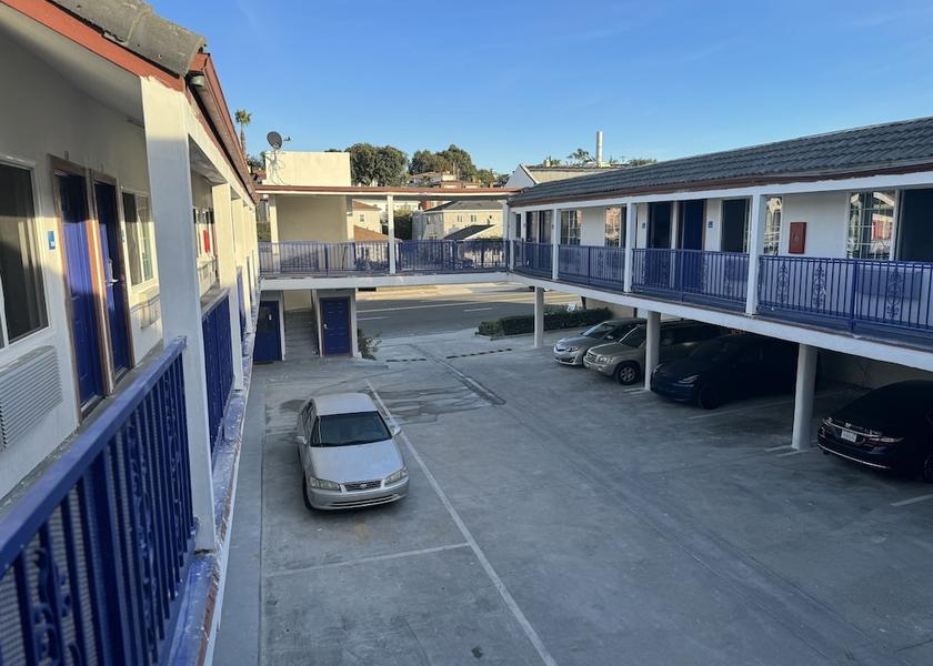 California Redondo Beach Exterior Detail