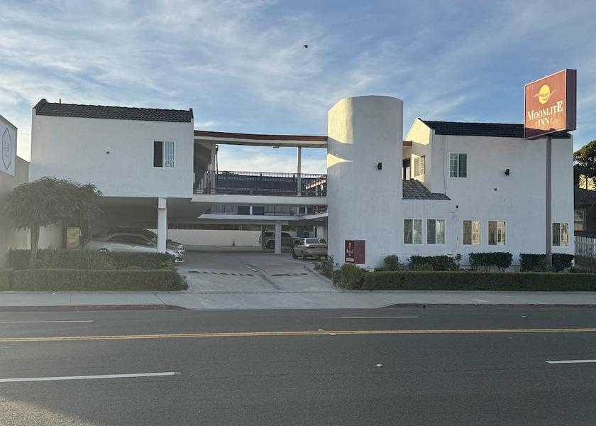 California Redondo Beach Facade