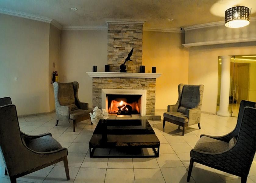 Hidalgo Tula de Allende Lobby sitting area