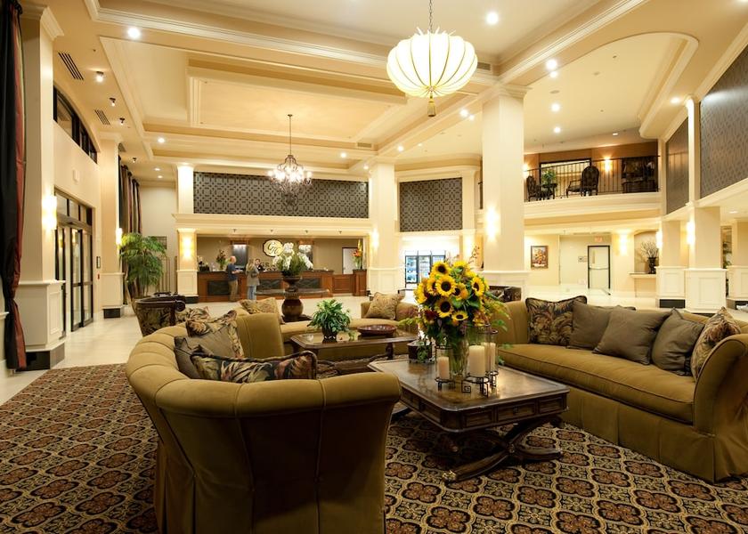 Oregon Tigard Lobby sitting area