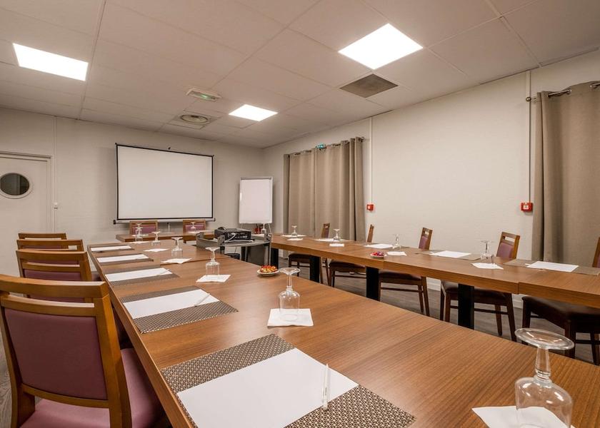 Île-de-France Etampes Meeting Room