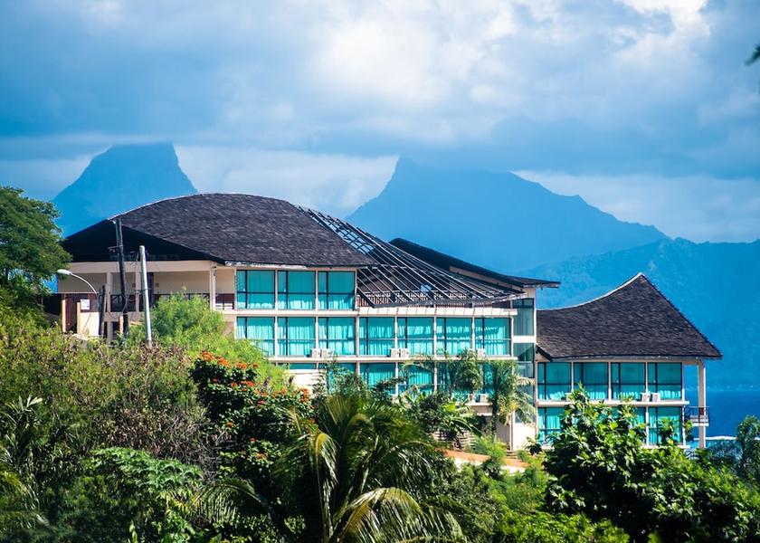 Windward Islands Faaa Front of property
