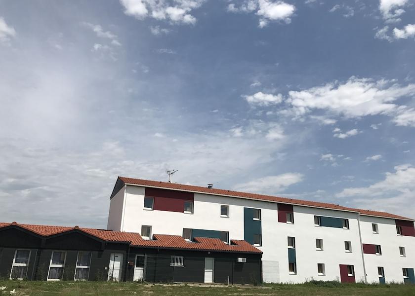 Nouvelle-Aquitaine Castelculier Facade