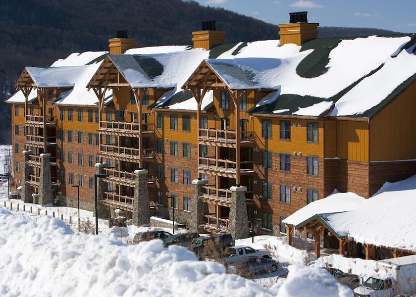 New York Cortland Exterior Detail