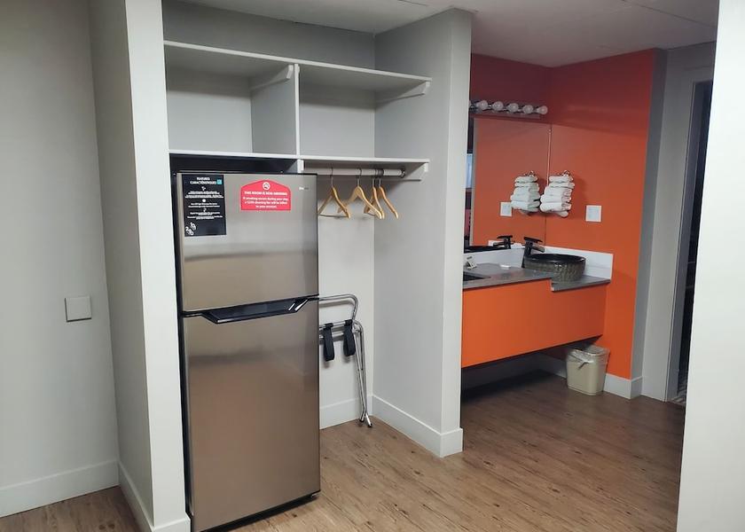 Alberta Medicine Hat Private kitchen