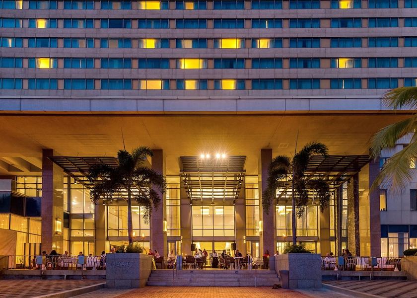  Port of Spain Outdoor Dining