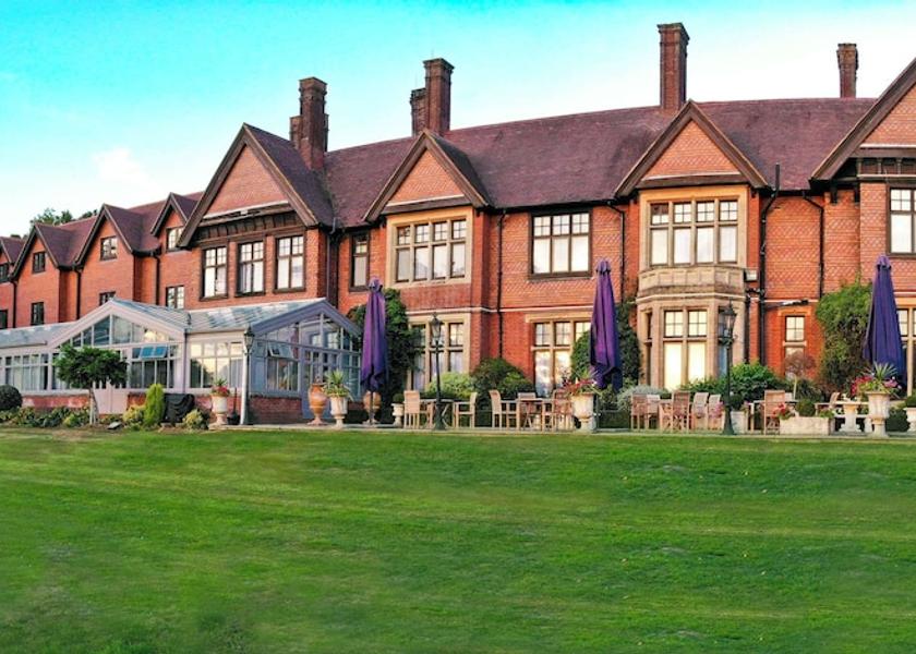 England Horley Exterior Detail