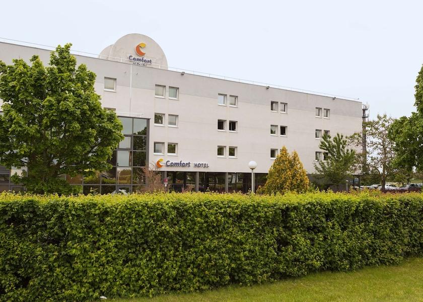 Auvergne-Rhone-Alpes Colombier-Saugnieu Facade