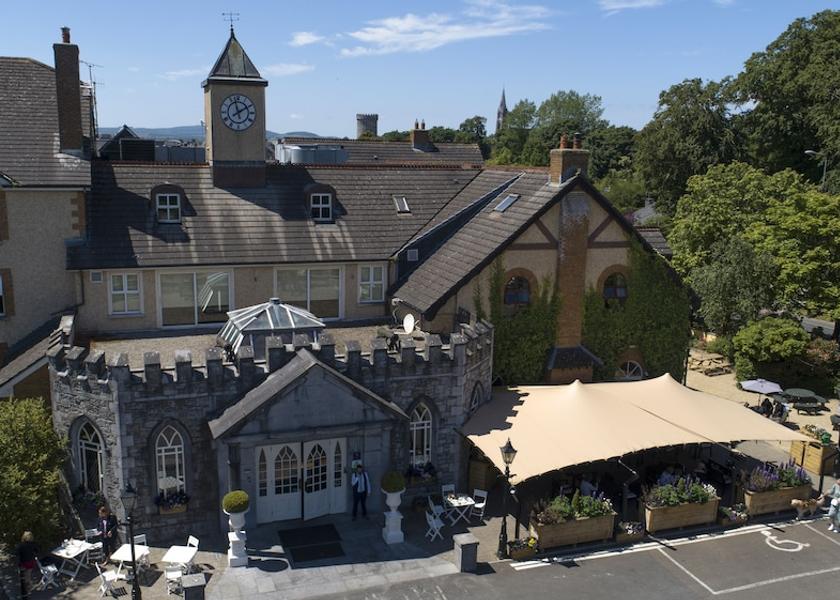 County Tipperary Nenagh Terrace/patio