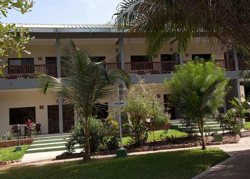 Serrekunda Exterior