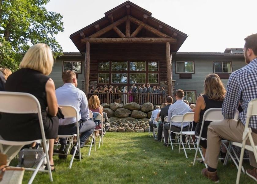 Minnesota Crosslake Outdoor Wedding Area