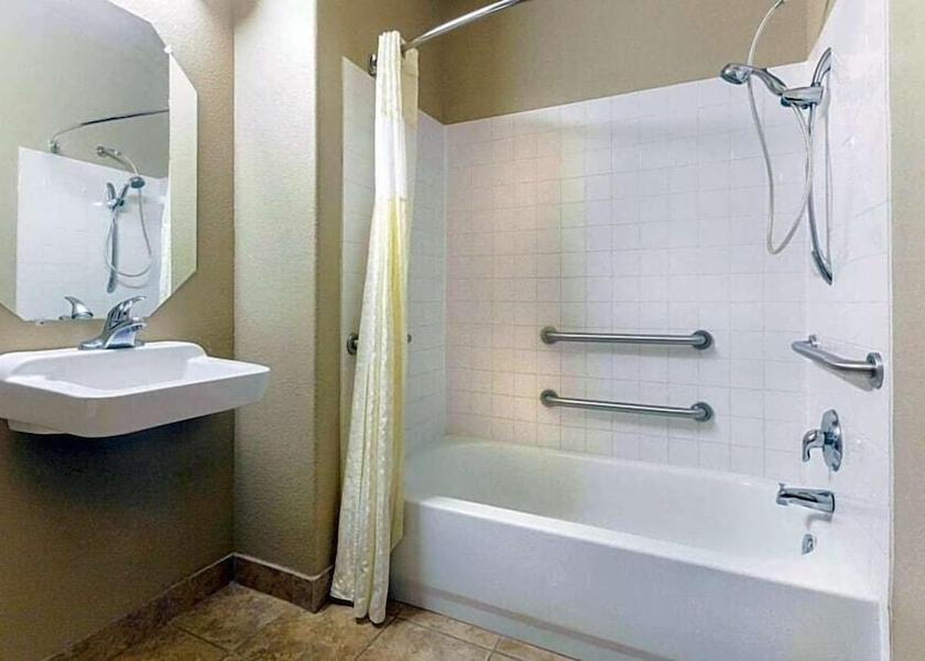 Texas Groesbeck Bathroom