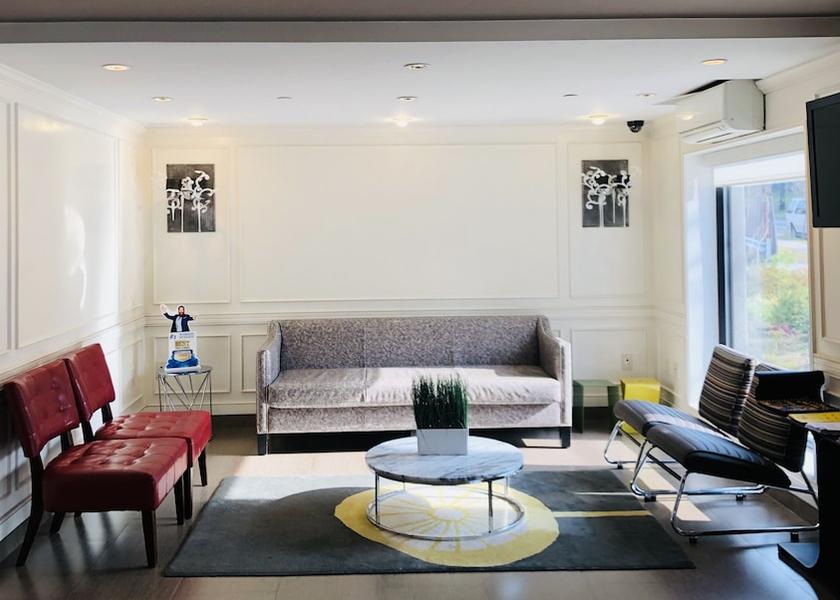 New York Staten Island Lobby