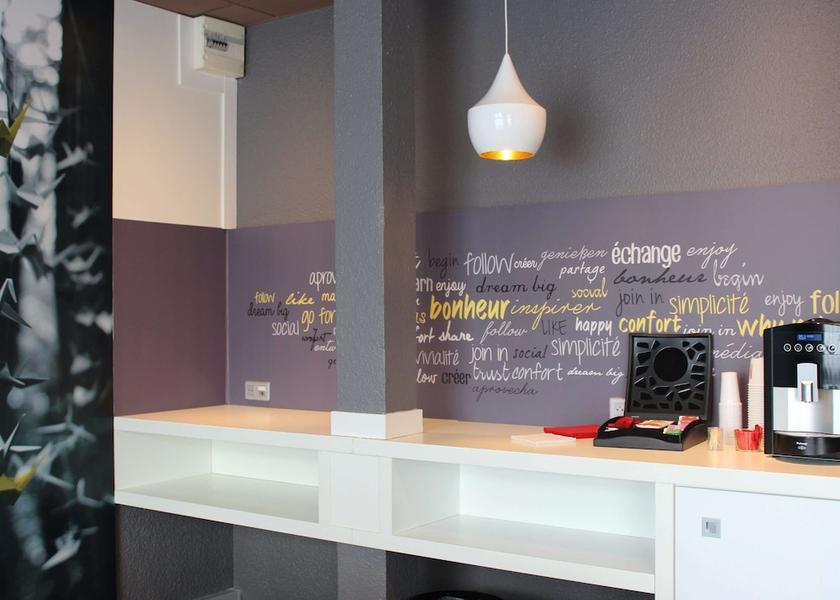 Ile-de-France Courcouronnes Meeting Room