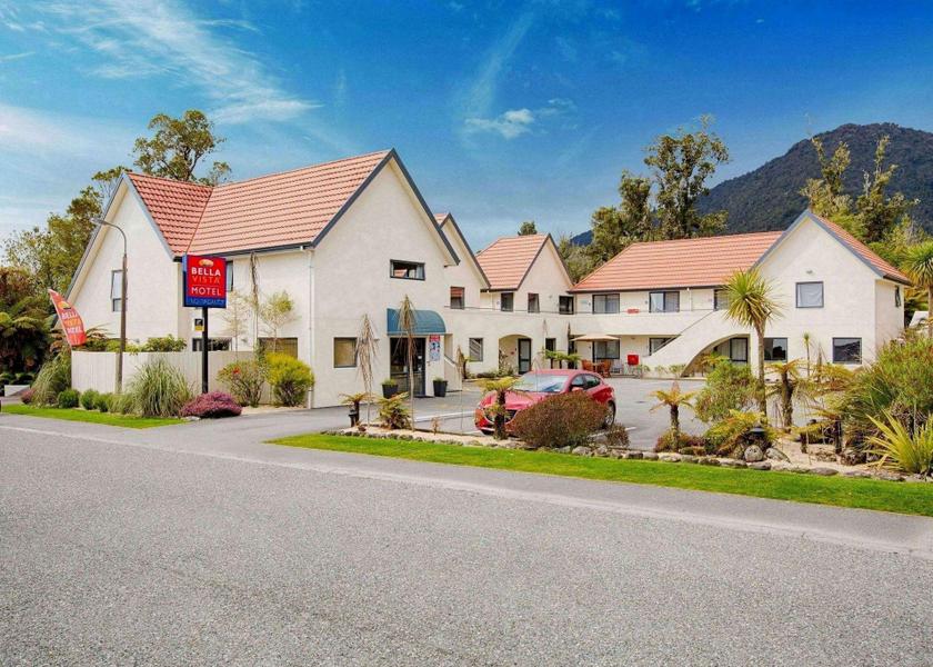 West Coast Franz Josef Glacier Hotel Exterior