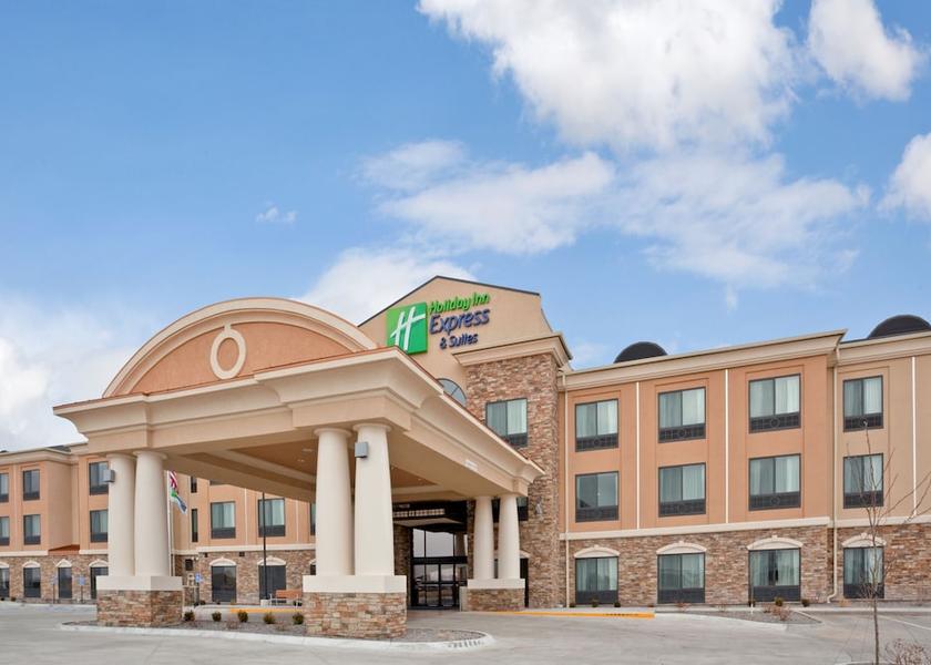 Kansas Hays Exterior Detail