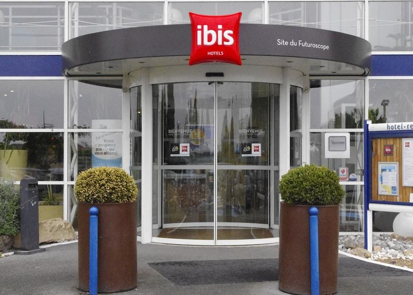 Nouvelle-Aquitaine Chasseneuil-du-Poitou Terrace