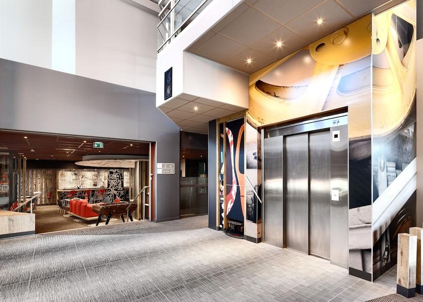 Nouvelle-Aquitaine Chasseneuil-du-Poitou Interior Entrance