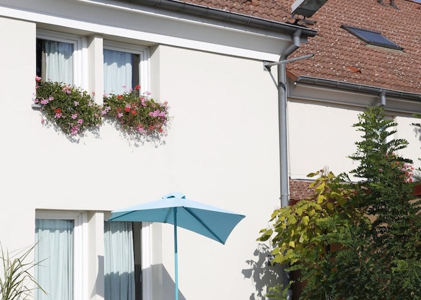 Grand Est Haguenau Front of property