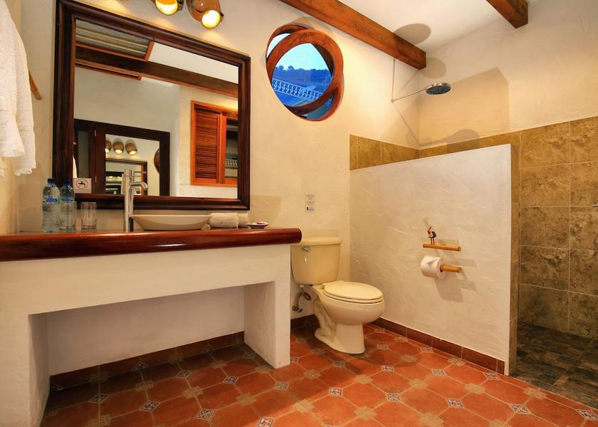 Solola Panajachel Bathroom