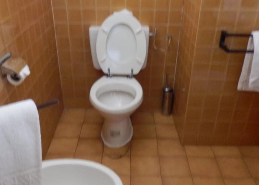  Yaounde Bathroom