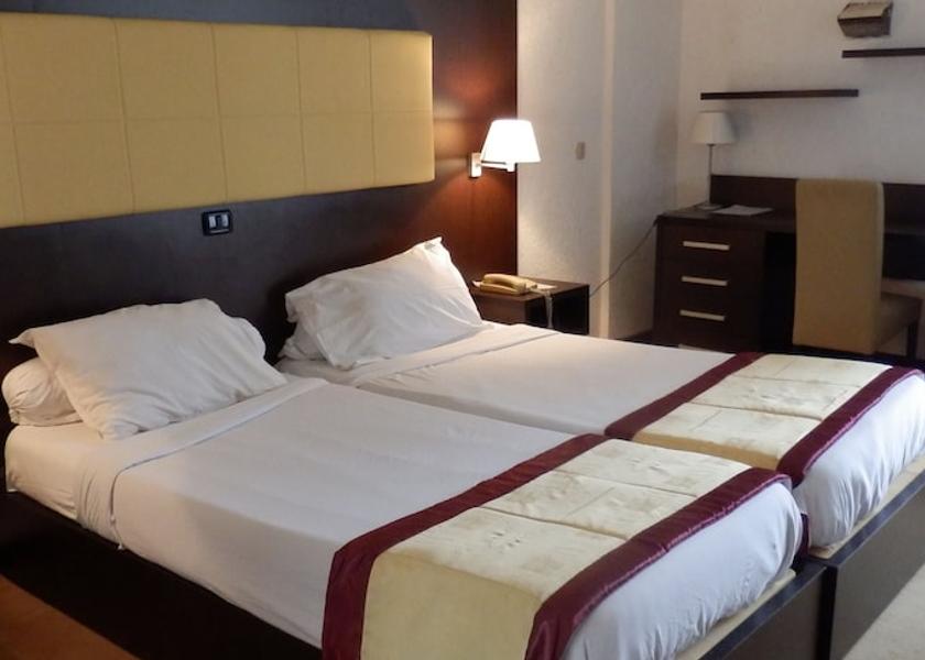  Yaounde Room