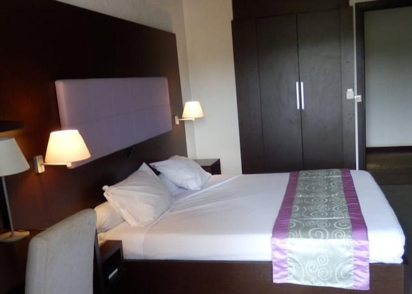  Yaounde Room