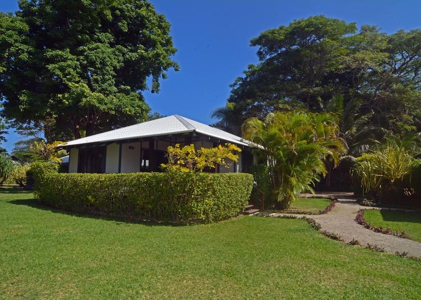  Mele Exterior Detail