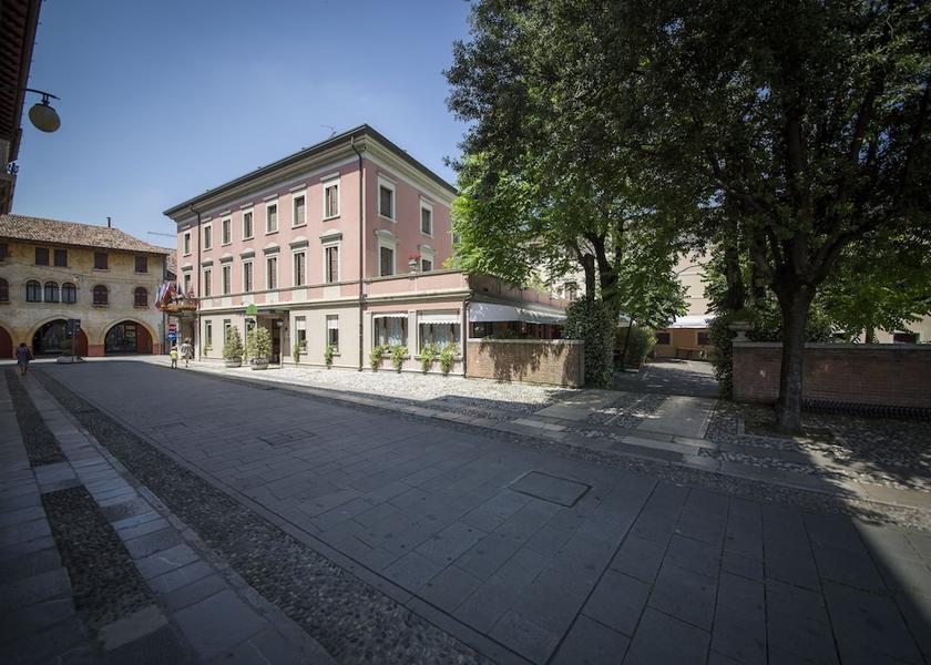 Veneto Portogruaro Exterior Detail