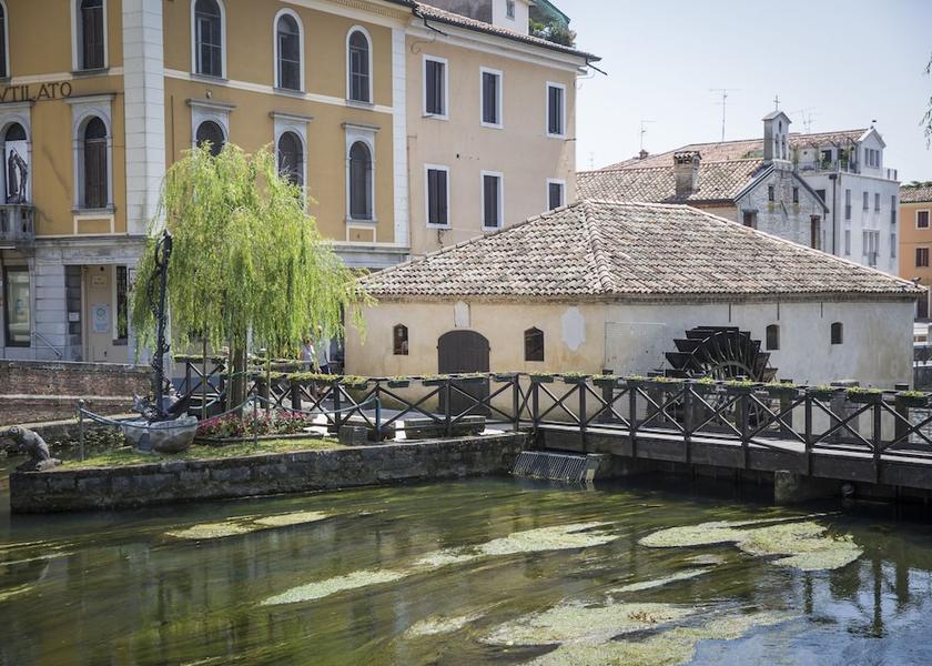 Veneto Portogruaro Exterior Detail