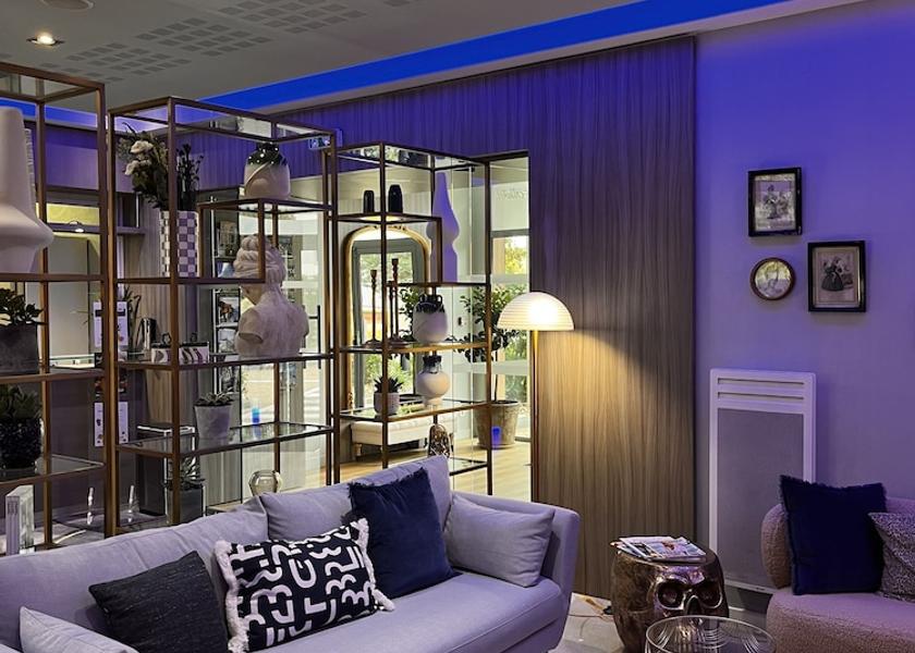 Ile-de-France Guyancourt Lobby