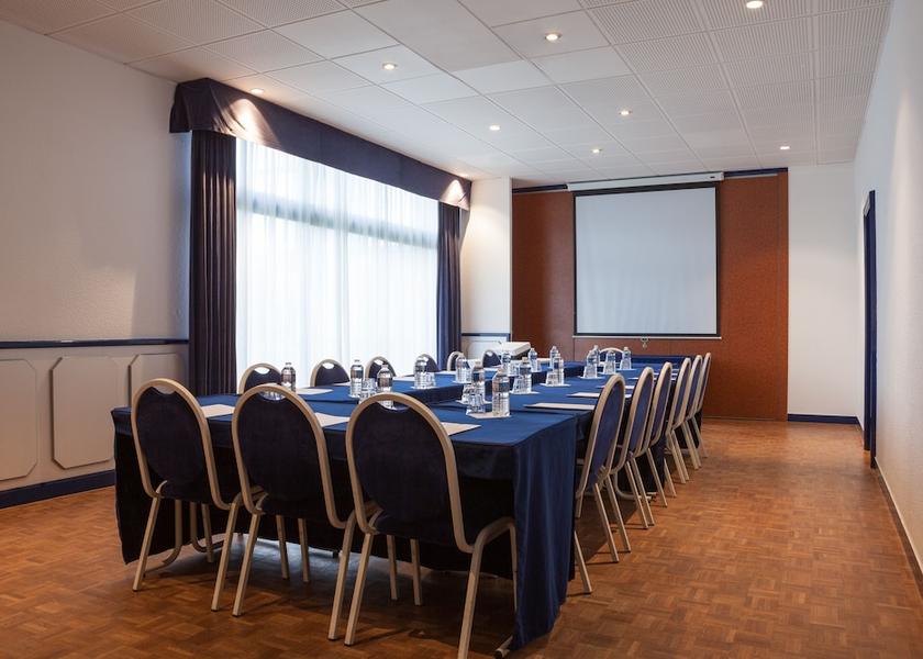Brittany Vezin-le-Coquet Meeting facility