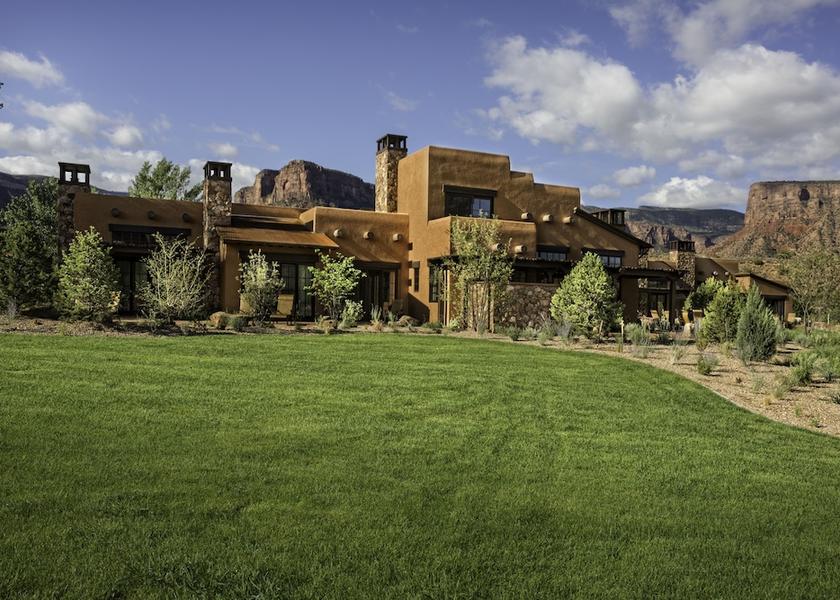 Utah Gateway Exterior Detail