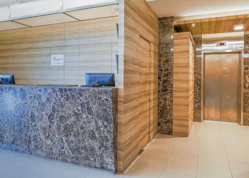  Singapore Concierge desk