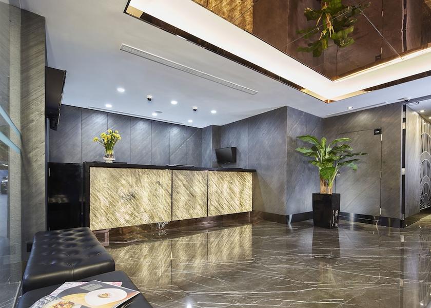  Singapore Concierge desk