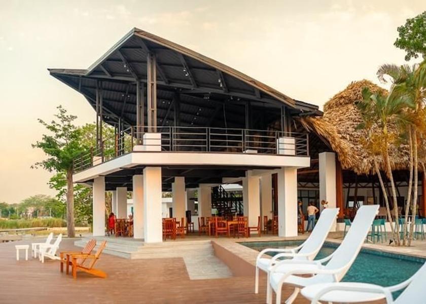 Petén Flores Restaurant