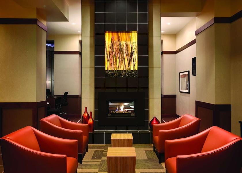 Iowa Des Moines Lobby