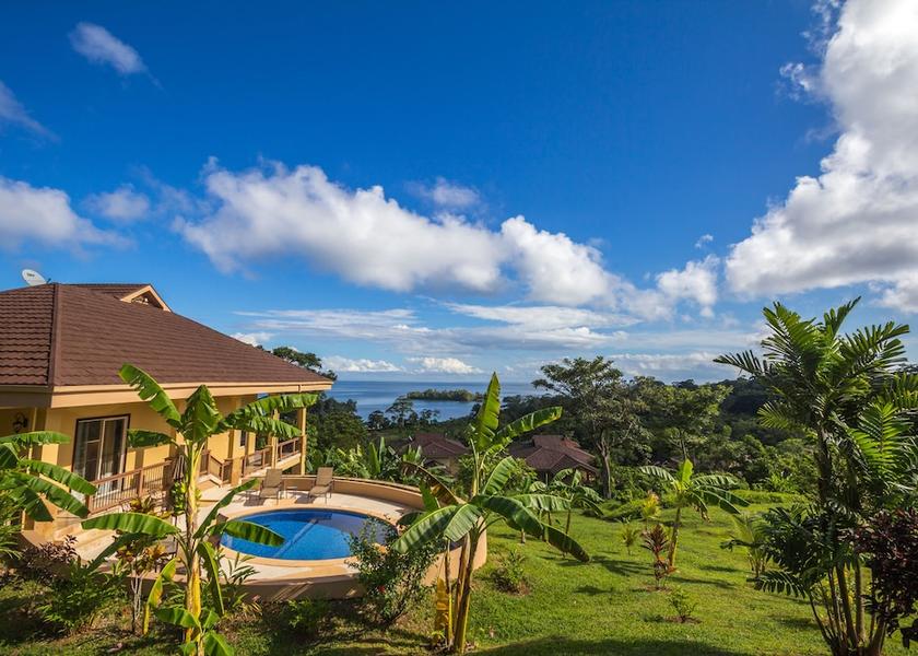 Bocas del Toro Isla Bastimentos Exterior Detail