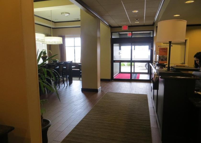 Texas La Grange Lobby