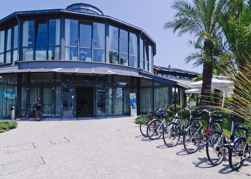 Liguria San Lorenzo Al Mare Facade