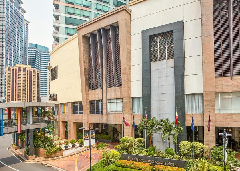  Quezon City Hotel Exterior