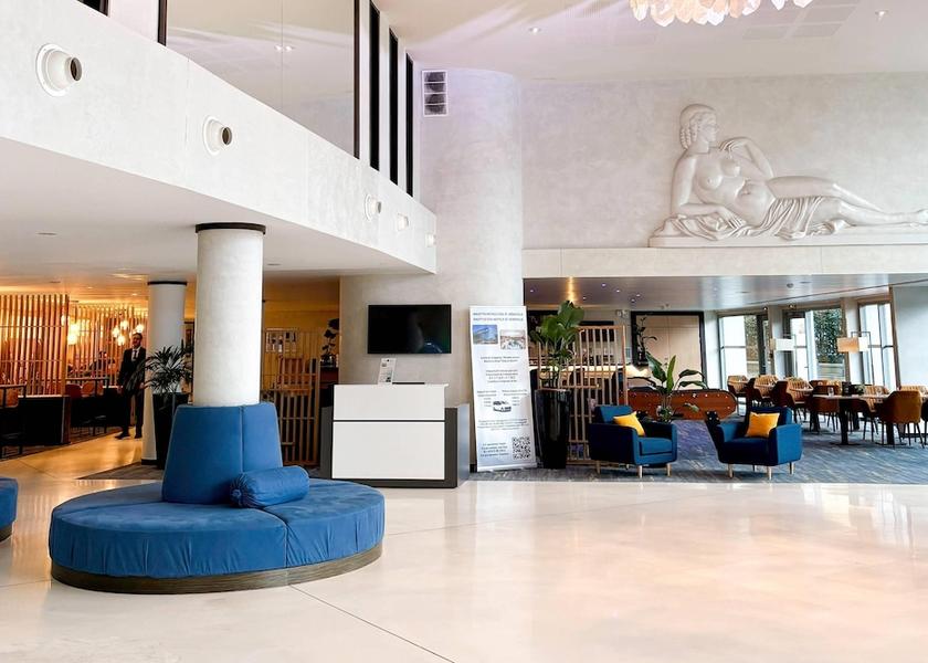 Île-de-France Roissy-en-France Lobby