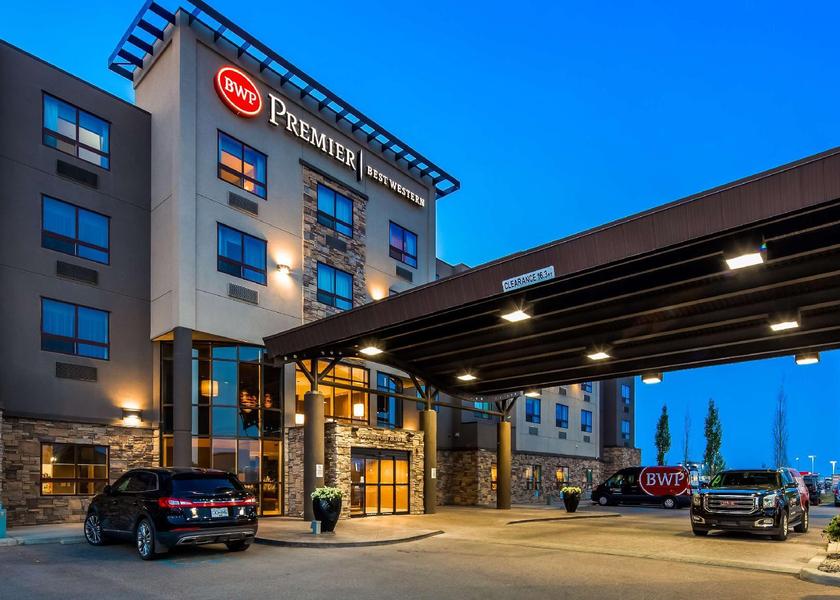 Alberta Calgary Hotel Exterior