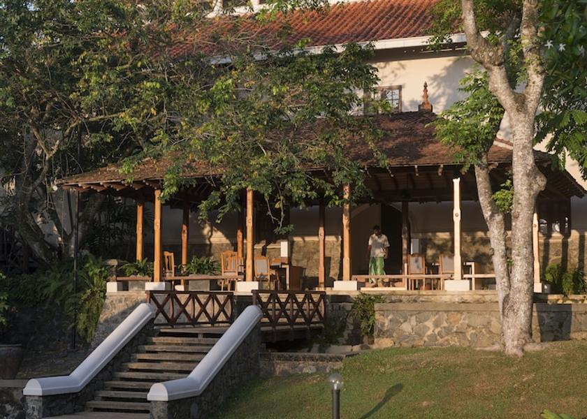 Galle District Induruwa Reception