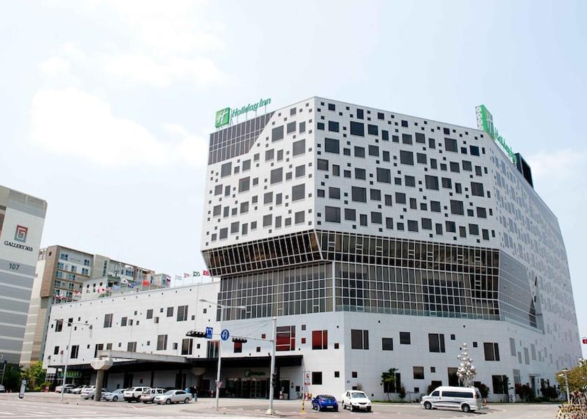  Gwangju Exterior